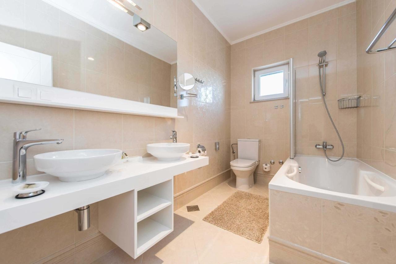 Kings View Sarkic Apartment Novalja Luaran gambar