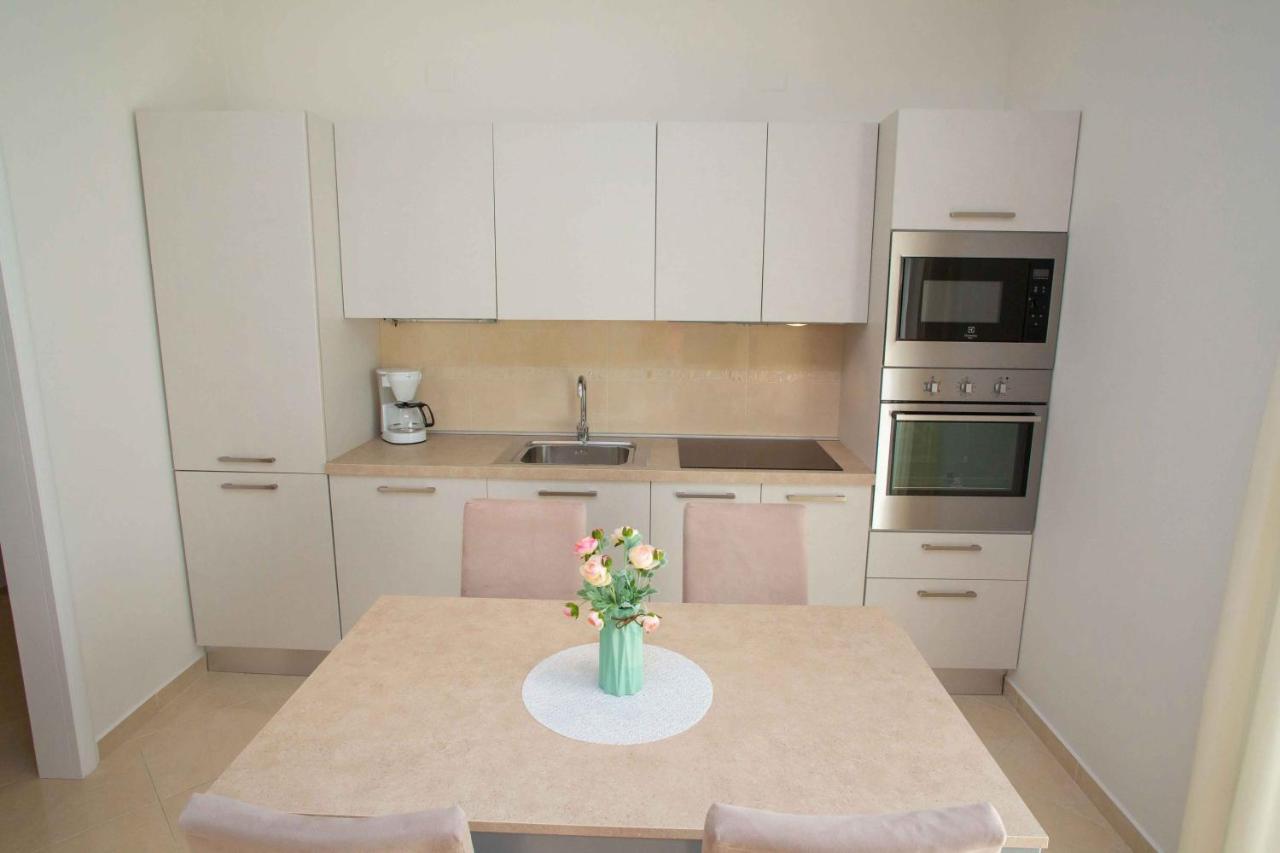 Kings View Sarkic Apartment Novalja Luaran gambar