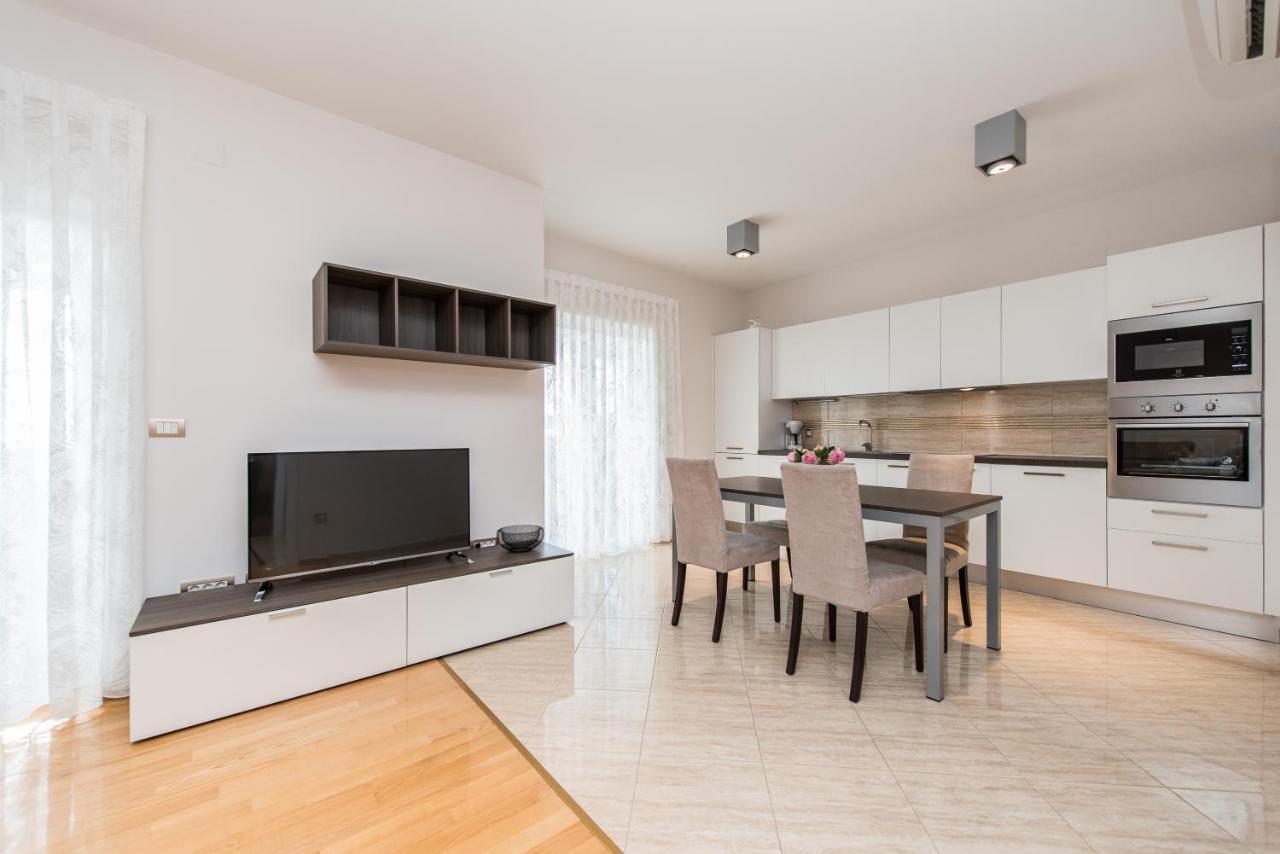 Kings View Sarkic Apartment Novalja Luaran gambar